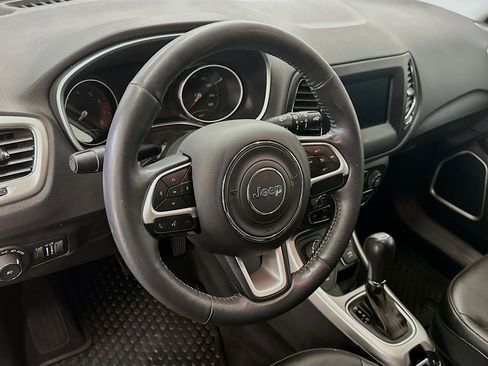 Used 2018 Jeep Compass Latitude w/ Popular Equipment Group AWD/4WD image 18
