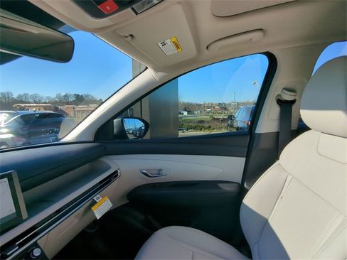 Certified 2025 Hyundai Tucson SEL image 11