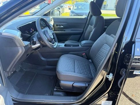 New 2026 Nissan Kicks SV w/ Cold Weather Package image 17