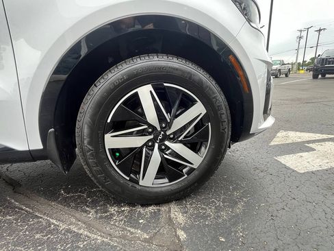 Used 2022 Kia Sorento S FWD image 14