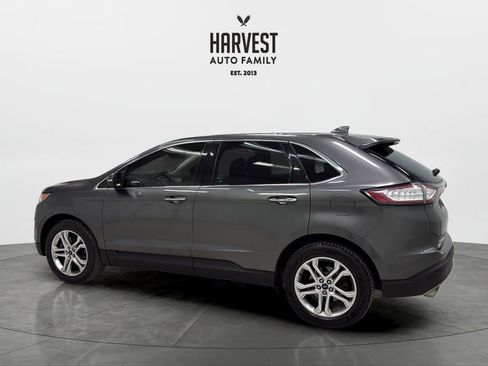 Used 2018 Ford Edge Titanium w/ Technology Package AWD/4WD image 3