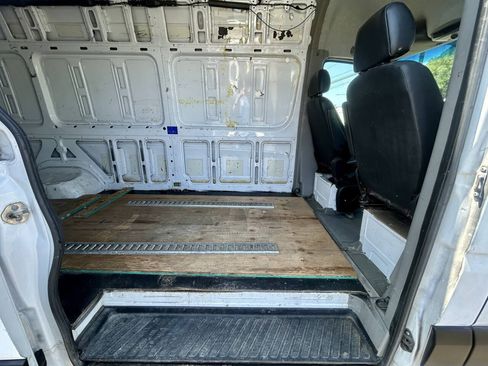 Used 2014 Mercedes-Benz Sprinter 3500 image 9