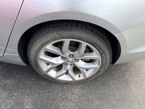 Used 2019 Chevrolet Impala Premier FWD image 7