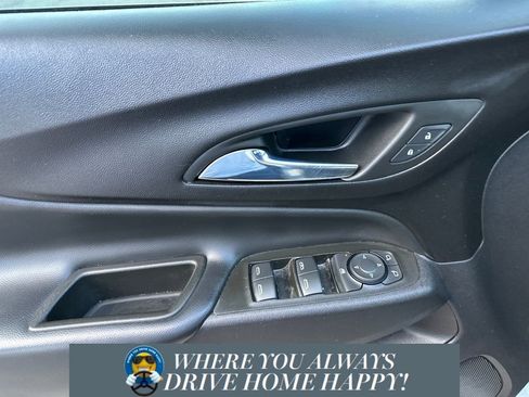 Used 2024 Chevrolet Equinox LT w/ Driver Convenience Package image 11