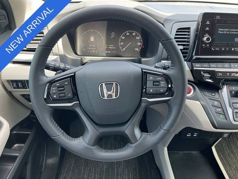 Used 2025 Honda Odyssey EX-L image 12