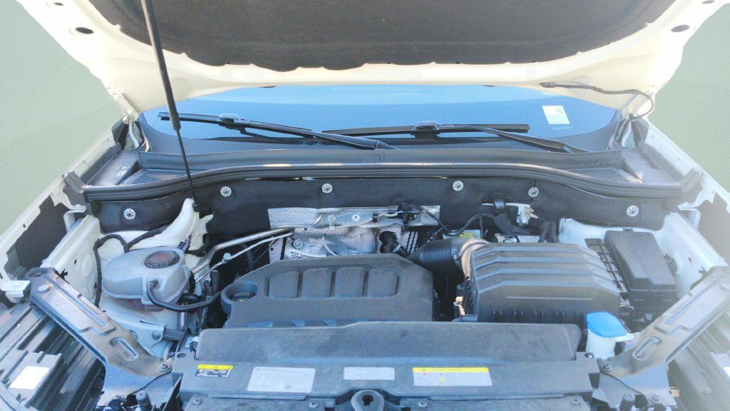 Used 2024 Volkswagen Atlas Cross Sport SE w/ Panoramic Sunroof Package FWD image 27