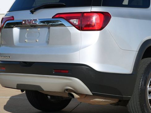Used 2017 GMC Acadia SLE FWD image 35