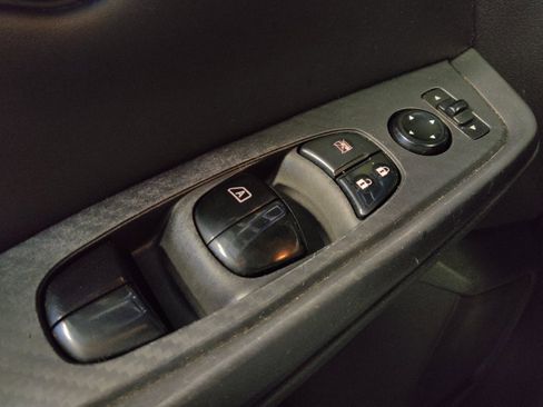 Used 2024 Nissan Sentra SV FWD image 25