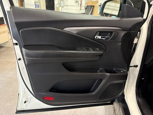 Used 2017 Honda Ridgeline RTL image 28