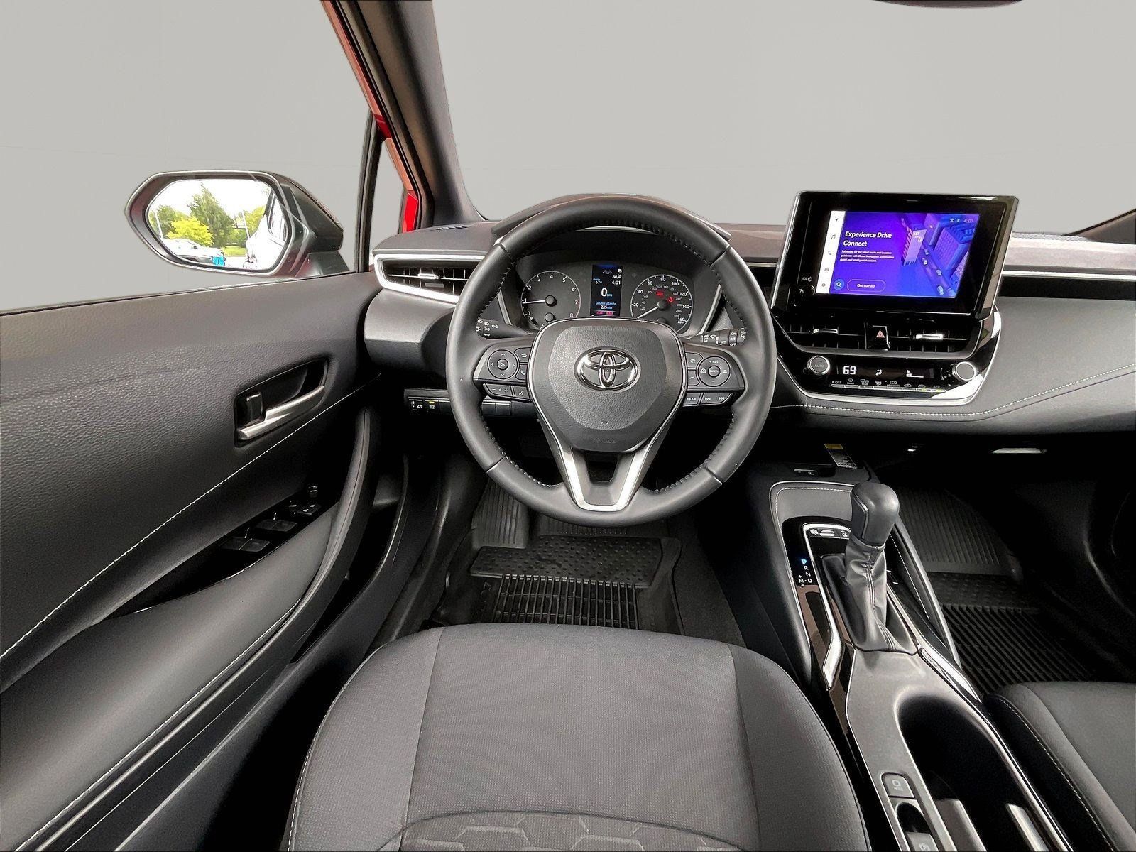 Used 2025 Toyota Corolla SE w/ SE Package FWD image 8