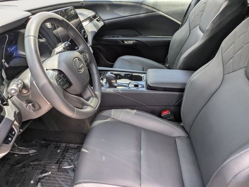Used 2025 Lexus RX 350 FWD w/ Technology Package image 15