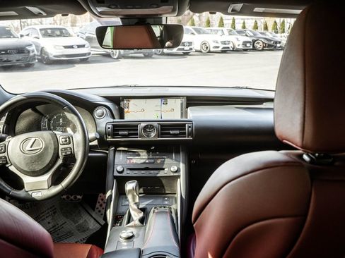 Used 2019 Lexus IS 300 F Sport w/ F Sport Package image 8