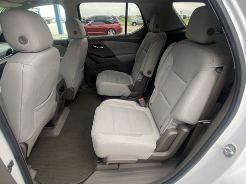 Used 2018 Chevrolet Traverse LT FWD image 23