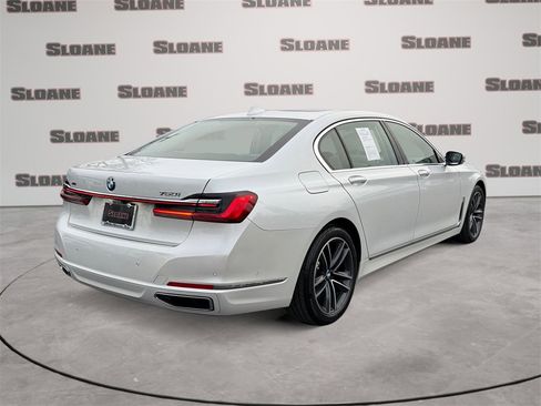 Used 2020 BMW 750i xDrive w/ Executive Package image 5