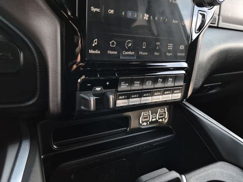 Used 2024 RAM 3500 Laramie w/ Night Edition image 35