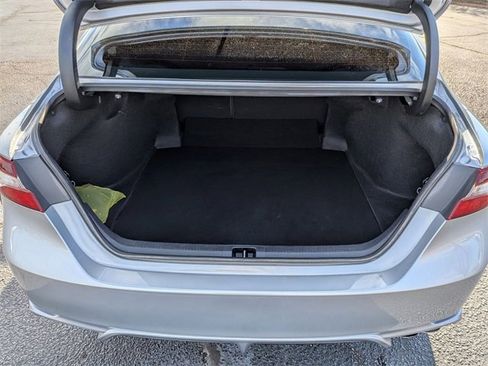 Used 2024 Toyota Camry SE w/ Convenience Package image 32