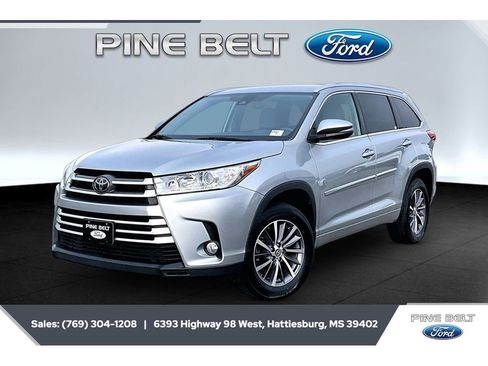Used 2018 Toyota Highlander XLE FWD image 10
