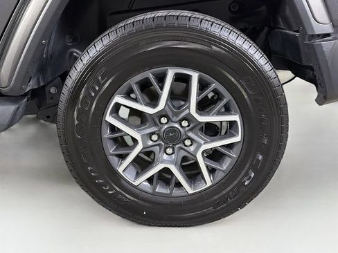Used 2025 Jeep Wrangler Unlimited Sahara w/ Safety Group AWD/4WD image 30