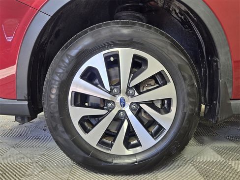 Certified 2022 Subaru Outback Premium image 5