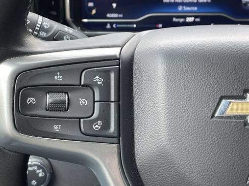 Used 2023 Chevrolet Silverado 1500 LT AWD/4WD image 32