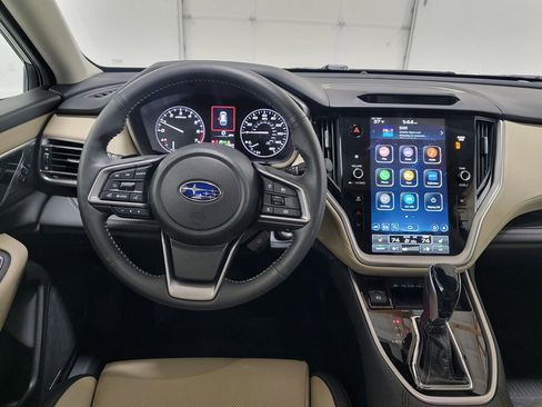 Used 2025 Subaru Outback Limited image 12