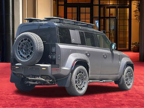 New 2026 Land Rover Defender 110 OCTA AWD/4WD image 7