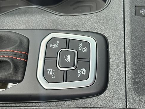 New 2026 Nissan Frontier PRO-4X image 29