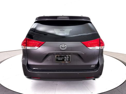 Used 2014 Toyota Sienna XLE w/ XLE Premium Package AWD/4WD image 18