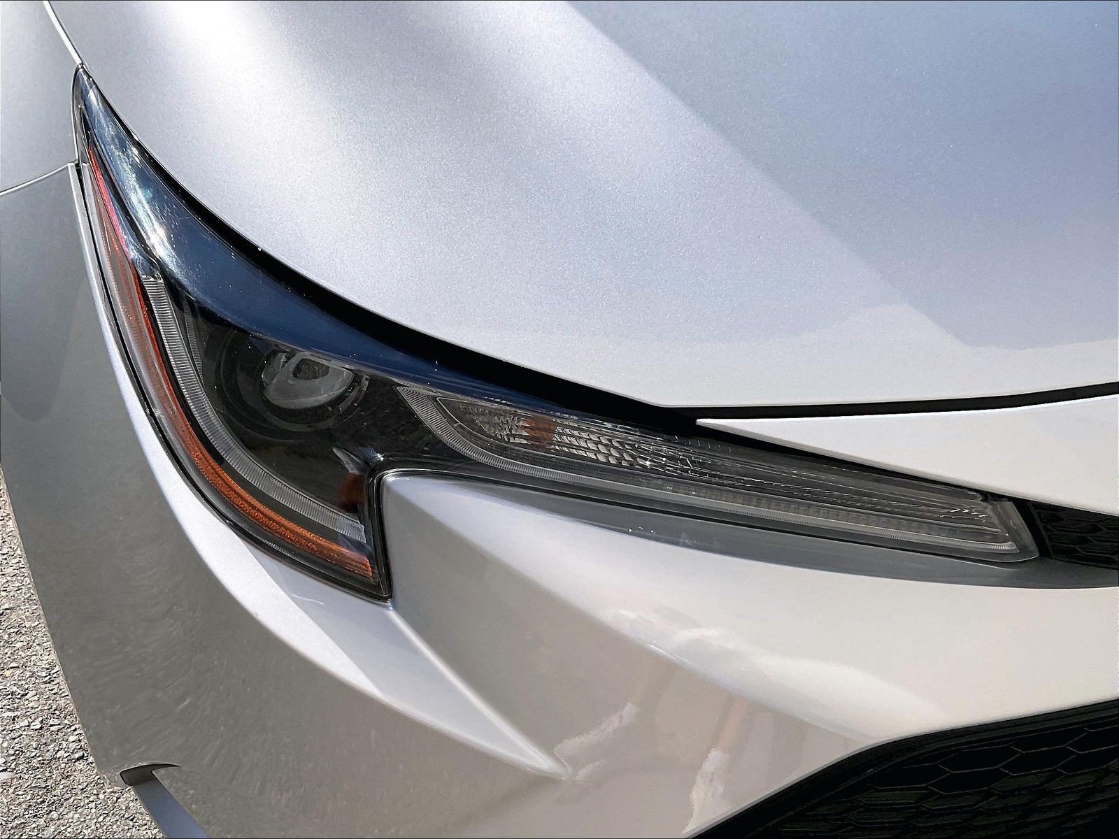 Used 2020 Toyota Corolla LE w/ LE Premium Package FWD image 27