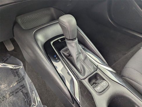 Used 2022 Toyota Corolla LE image 21