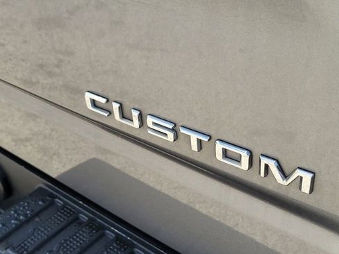 Used 2021 Chevrolet Silverado 1500 Custom image 9