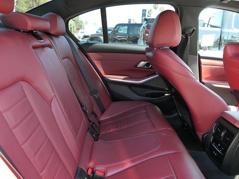 Used 2023 BMW 330i Sedan w/ M Sport Package RWD image 23