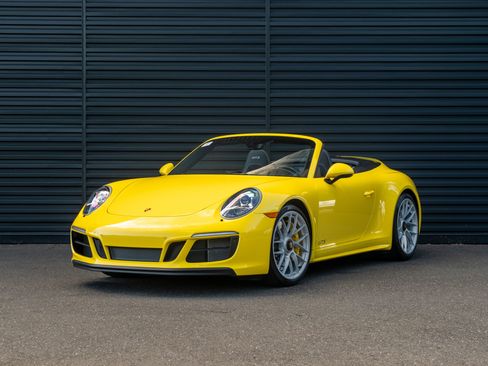 Certified 2018 Porsche 911 Carrera 4 GTS AWD/4WD image 1