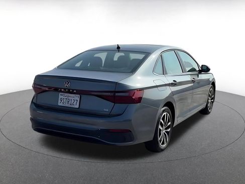 Used 2025 Volkswagen Jetta SE image 15
