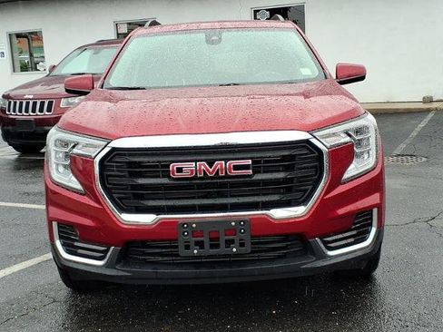 Used 2023 GMC Terrain SLE w/ Driver Convenience Package AWD/4WD image 2