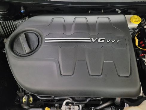 Used 2019 Jeep Cherokee Limited AWD/4WD image 30
