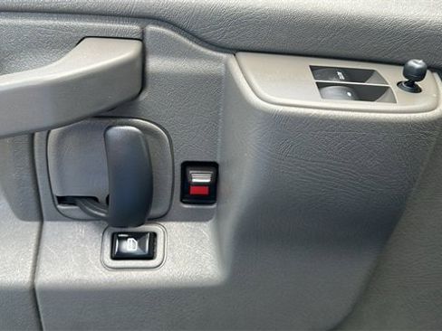 Used 2023 GMC Savana 2500 w/ Driver Convenience Package image 12