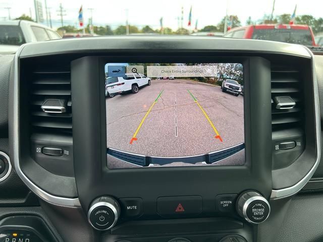 Used 2022 RAM 1500 Big Horn AWD/4WD image 18