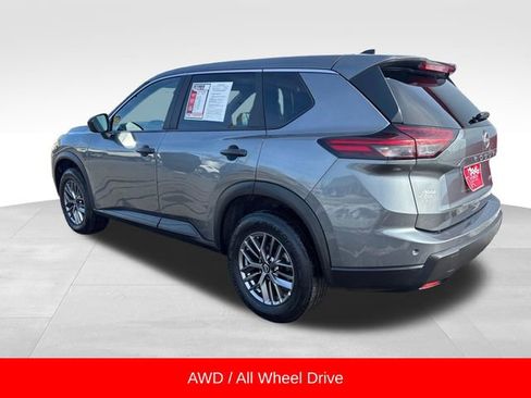 Used 2024 Nissan Rogue S image 5