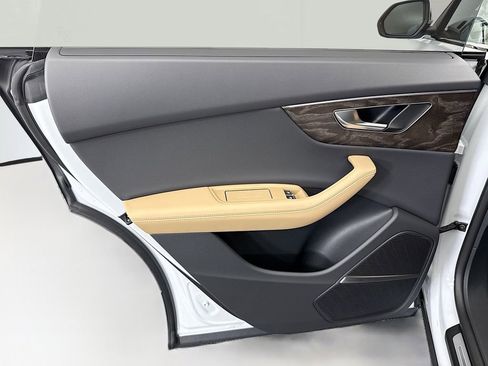 New 2026 Audi Q8 Prestige image 25