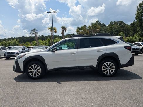Certified 2025 Subaru Outback Premium AWD/4WD image 7