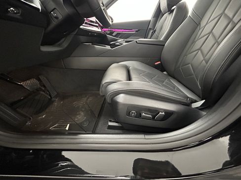 Used 2024 BMW i5 eDrive40i w/ Premium Package image 30