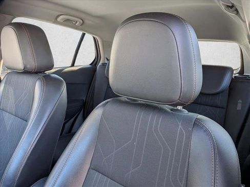 Used 2019 Chevrolet Trax LT w/ LT Convenience Package image 15