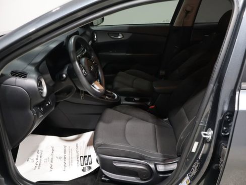 Used 2021 Kia Forte LXS image 10