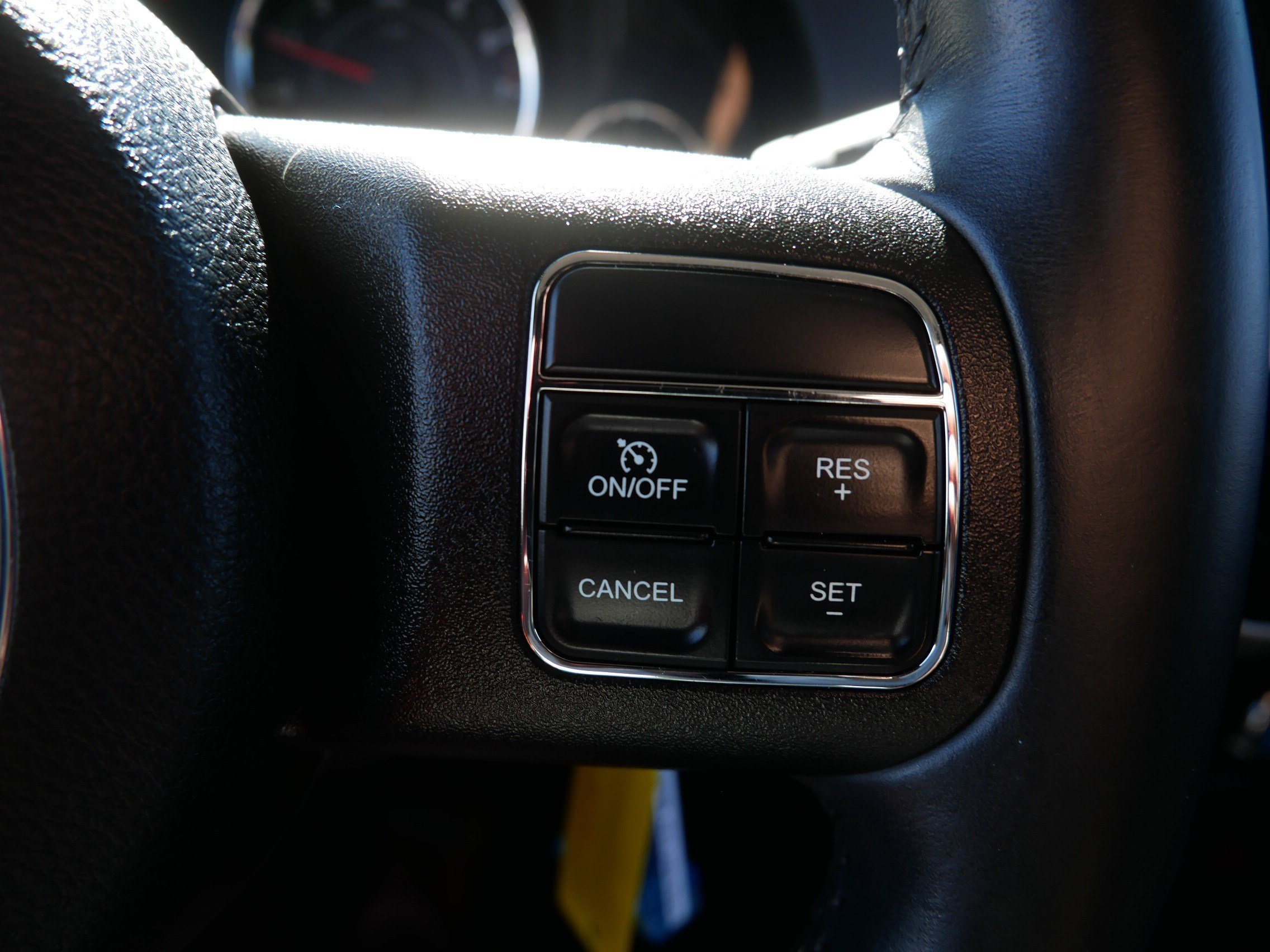 Used 2015 Jeep Wrangler Unlimited Rubicon w/ Connectivity Group AWD/4WD image 30