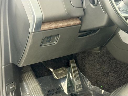 Certified 2023 Land Rover Range Rover SE image 10