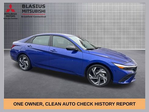 Used 2025 Hyundai Elantra Sport FWD image 1