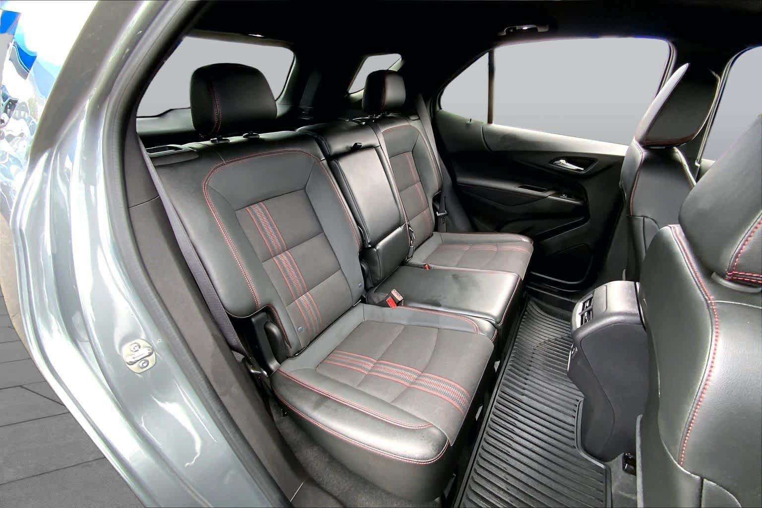 Used 2024 Chevrolet Equinox RS FWD image 20