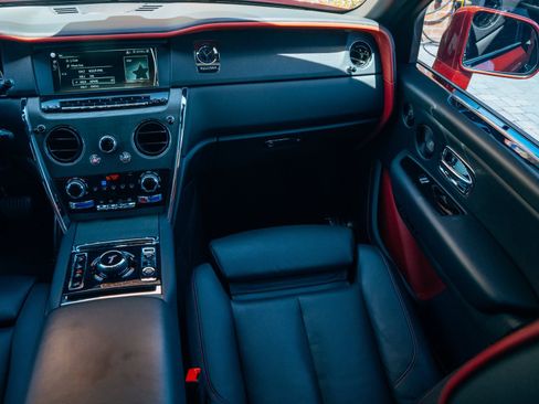 Used 2023 Rolls-Royce Cullinan AWD/4WD image 14