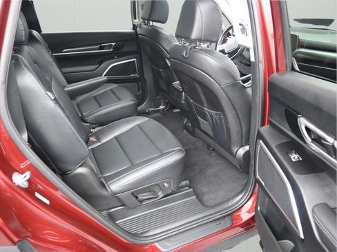 Used 2024 Kia Telluride S w/ S Sunroof Package image 8